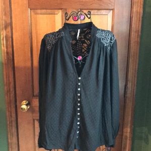 CLEARANCE!  Free People Black Boho Blouse Large